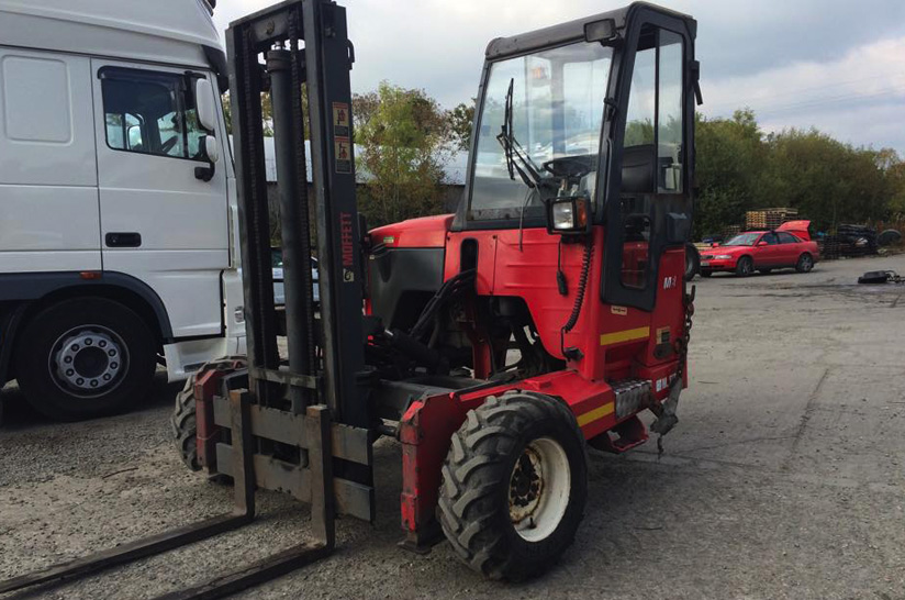 Moffett Mounty Forklift